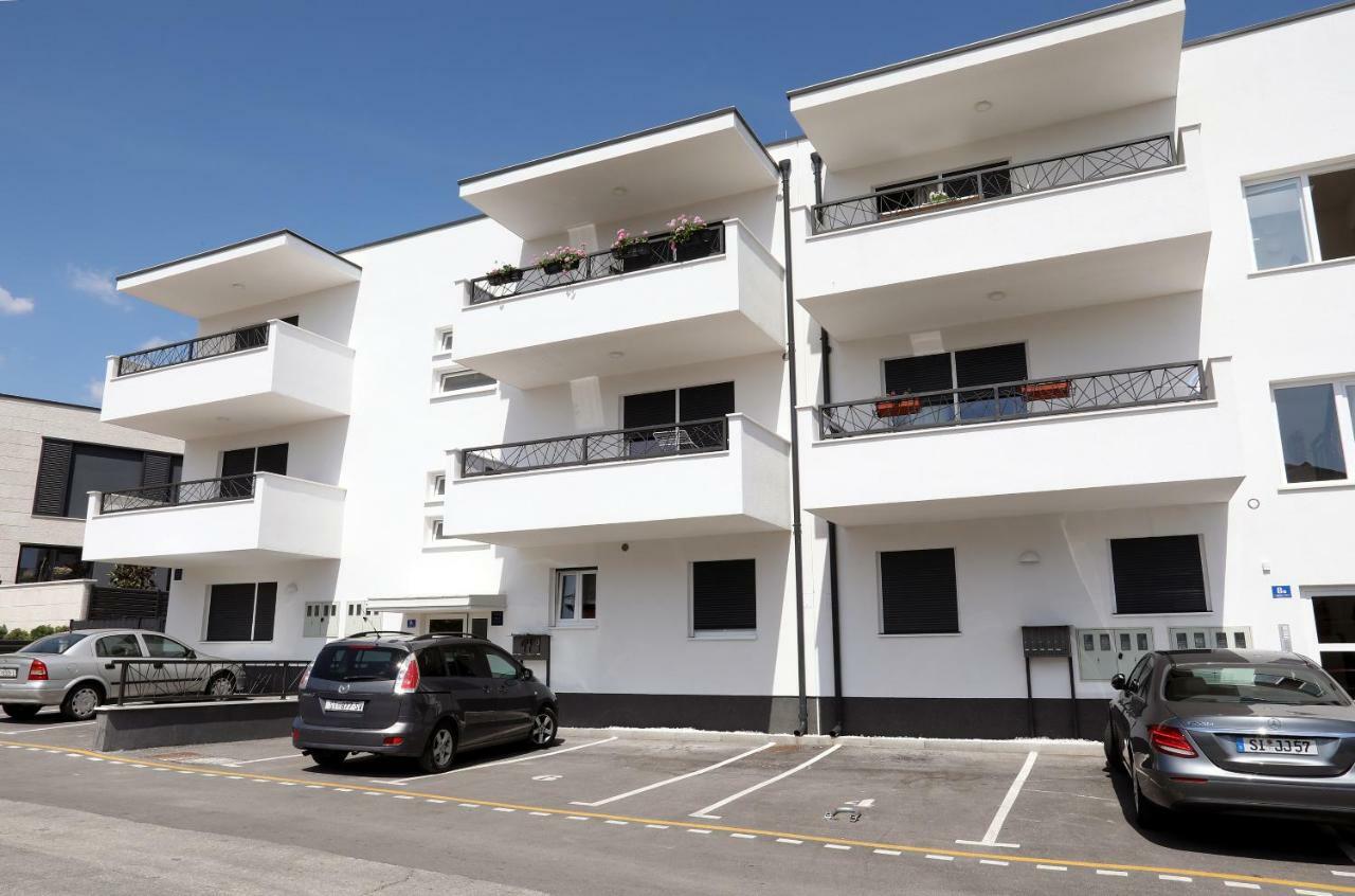 Apartment Little Marijeta Trogir Exterior foto