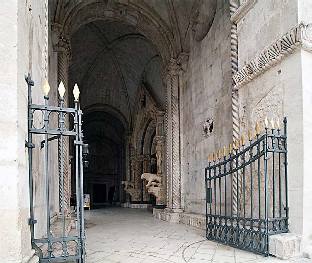 Apartment Little Marijeta Trogir Exterior foto